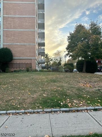 704 N Broad St 3D, Elizabeth City, NJ 07208