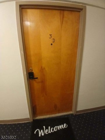 704 N Broad St 3D, Elizabeth City, NJ 07208