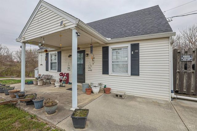 8982 Harrison Avenue, Cleves, OH 45002