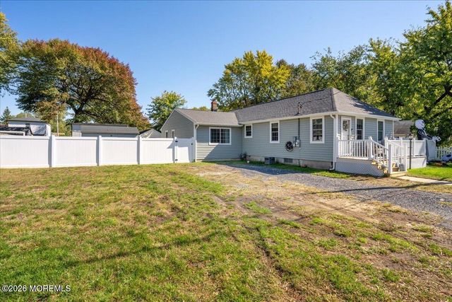 44 Dakota Avenue, Middletown, NJ 07748