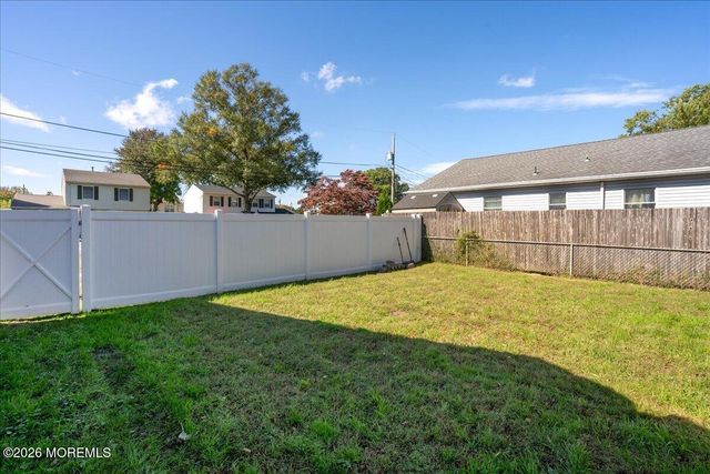 44 Dakota Avenue, Middletown, NJ 07748