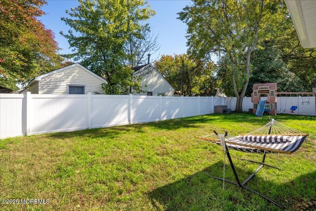 44 Dakota Avenue, Middletown, NJ 07748