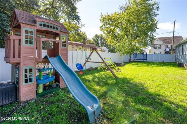 44 Dakota Avenue, Middletown, NJ 07748