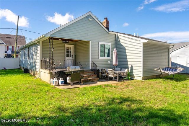 44 Dakota Avenue, Middletown, NJ 07748