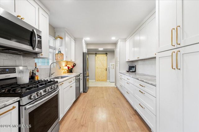 44 Dakota Avenue, Middletown, NJ 07748
