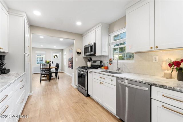 44 Dakota Avenue, Middletown, NJ 07748
