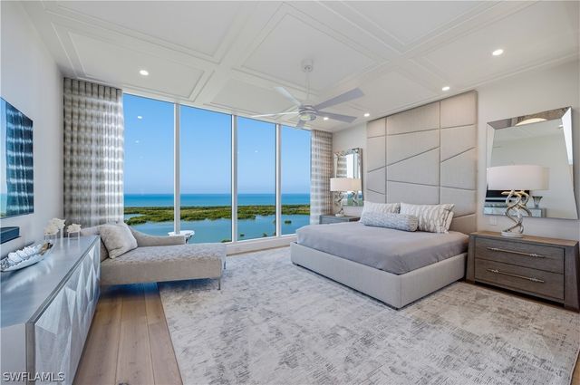 13945 Old Coast RD PH05, Naples, FL 34110