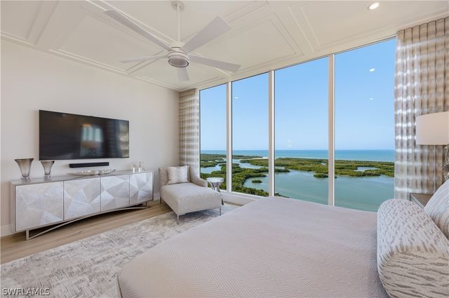 13945 Old Coast RD PH05, Naples, FL 34110