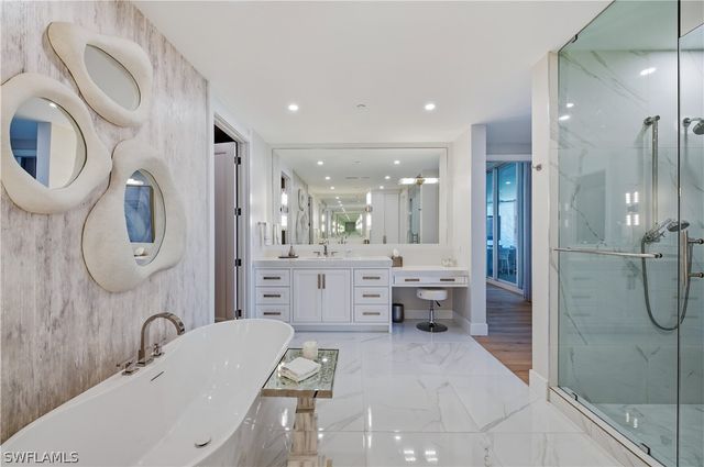 13945 Old Coast RD PH05, Naples, FL 34110