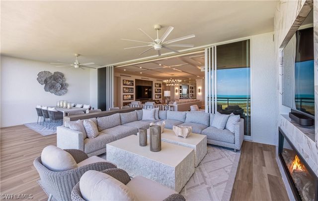 13945 Old Coast RD PH05, Naples, FL 34110