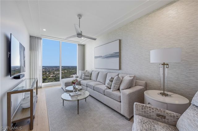 13945 Old Coast RD PH05, Naples, FL 34110