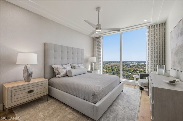 13945 Old Coast RD PH05, Naples, FL 34110