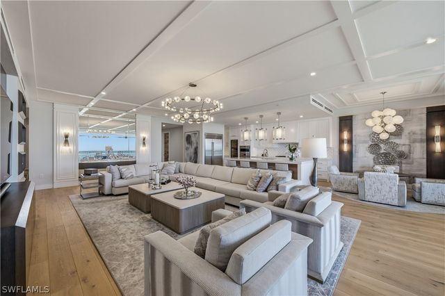 13945 Old Coast RD PH05, Naples, FL 34110