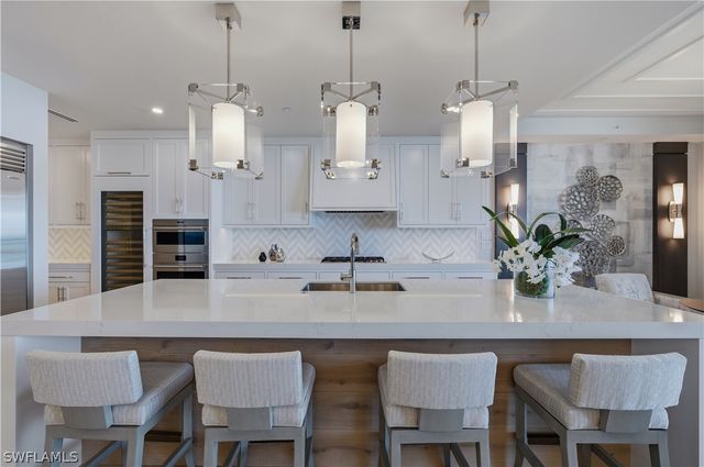 13945 Old Coast RD PH05, Naples, FL 34110