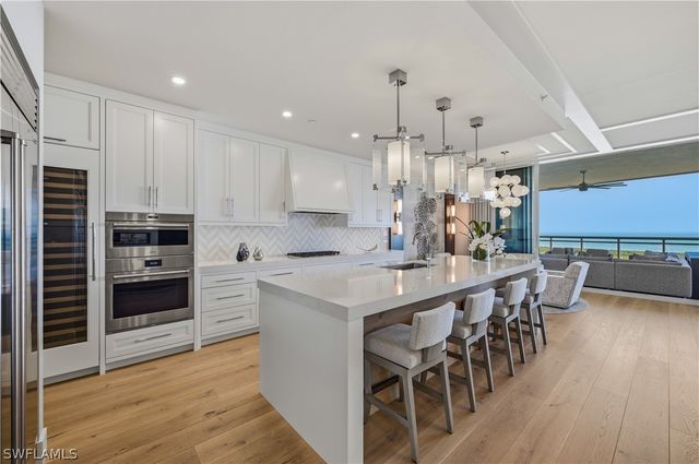 13945 Old Coast RD PH05, Naples, FL 34110