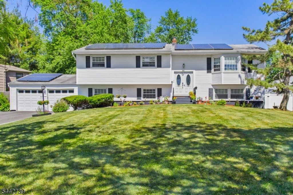 7 Vauxhall Rd, East Brunswick Twp., NJ 08816 — photo 2