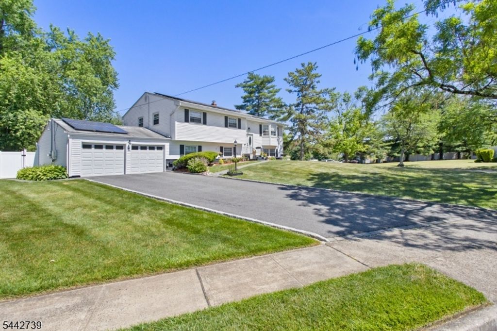 7 Vauxhall Rd, East Brunswick Twp., NJ 08816 — photo 3