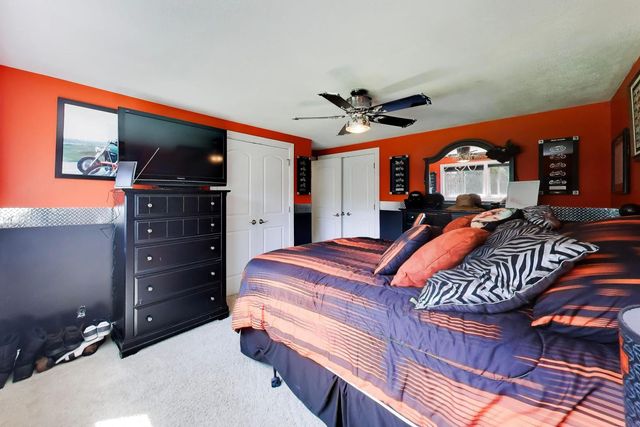 1113 W Weathersfield Way, Schaumburg, IL 60193