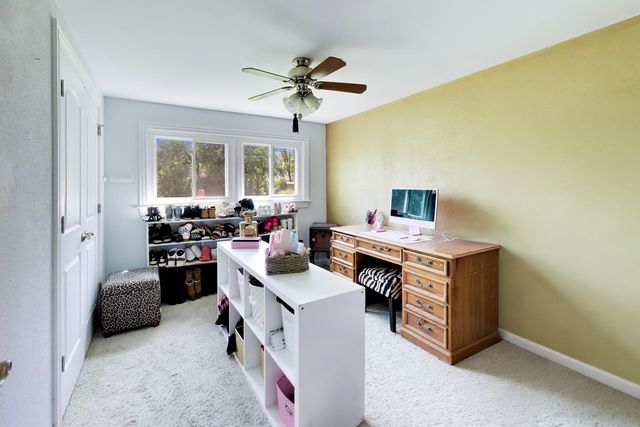 1113 W Weathersfield Way, Schaumburg, IL 60193