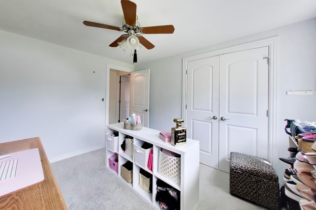 1113 W Weathersfield Way, Schaumburg, IL 60193