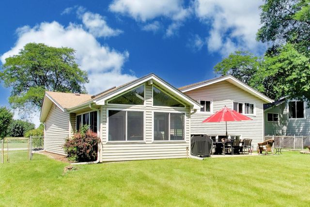 1113 W Weathersfield Way, Schaumburg, IL 60193
