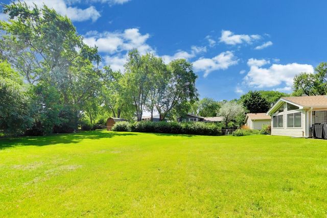 1113 W Weathersfield Way, Schaumburg, IL 60193