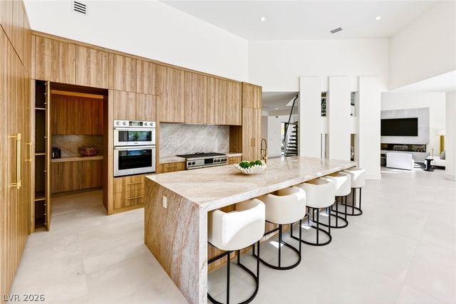 9805 Highridge Drive, Las Vegas, NV 89134