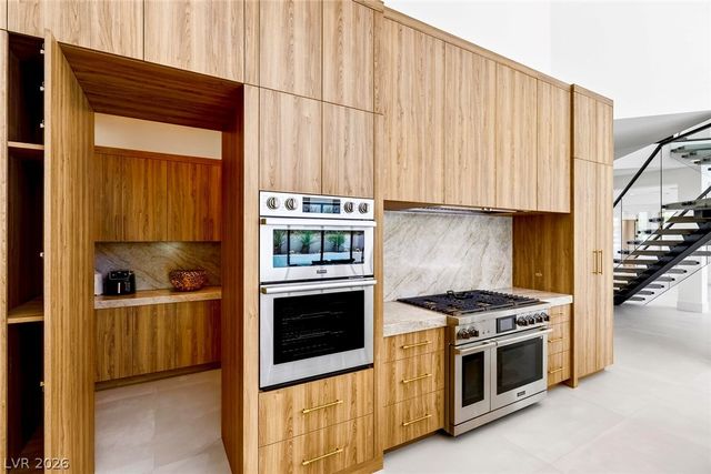 9805 Highridge Drive, Las Vegas, NV 89134