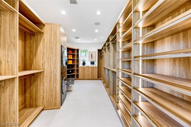 9805 Highridge Drive, Las Vegas, NV 89134