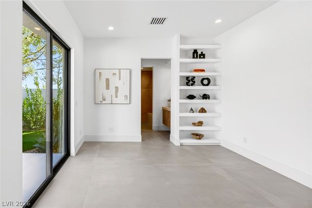 9805 Highridge Drive, Las Vegas, NV 89134