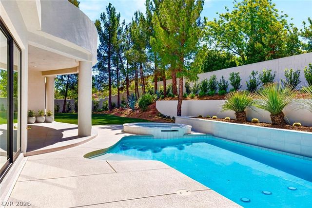 9805 Highridge Drive, Las Vegas, NV 89134