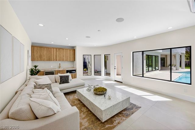 9805 Highridge Drive, Las Vegas, NV 89134