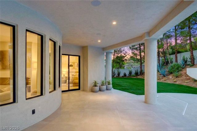 9805 Highridge Drive, Las Vegas, NV 89134