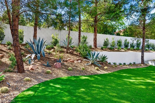 9805 Highridge Drive, Las Vegas, NV 89134