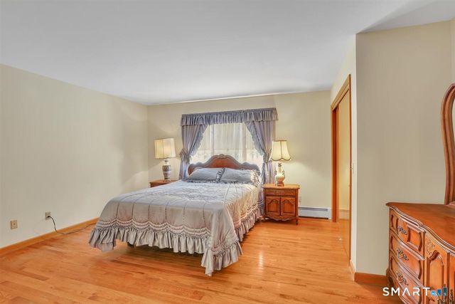 79 Orchard Street, Glastonbury, CT 06033