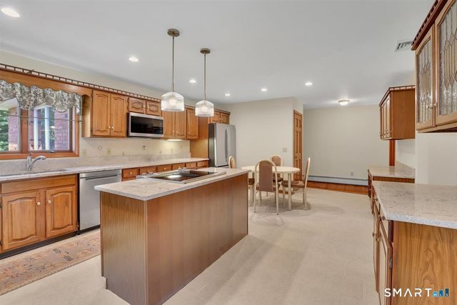 79 Orchard Street, Glastonbury, CT 06033