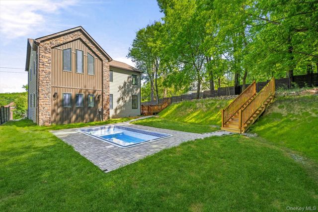 26 Post Hill Road, Mountain Dale, NY 12763