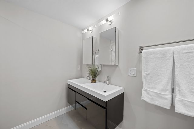 40 Harlow Street 40, Arlington, MA 02474