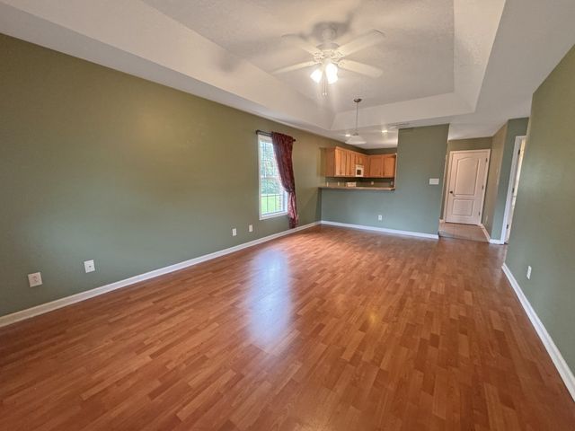 106 Colson Village Ct, Dover, TN 37058