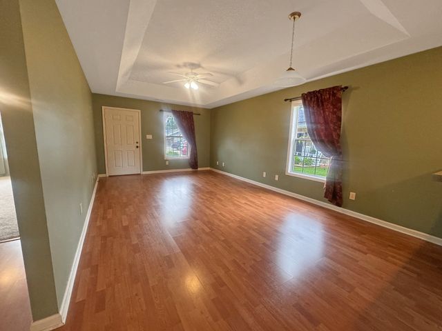 106 Colson Village Ct, Dover, TN 37058