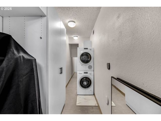 2211 Sw PARK Pl 403, Portland, OR 97205