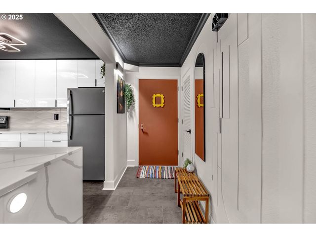 2211 Sw PARK Pl 403, Portland, OR 97205