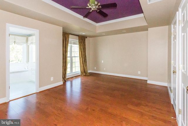 2462 TERRA COTTA CIR, Herndon, VA 20171