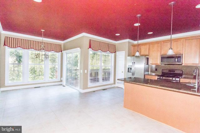 2462 TERRA COTTA CIR, Herndon, VA 20171