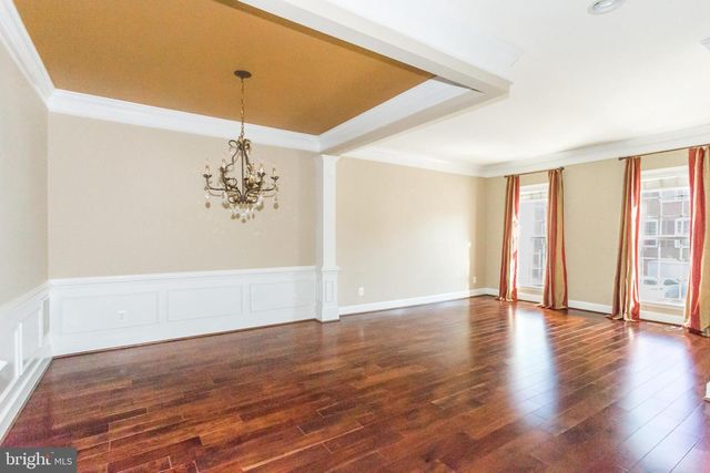 2462 TERRA COTTA CIR, Herndon, VA 20171