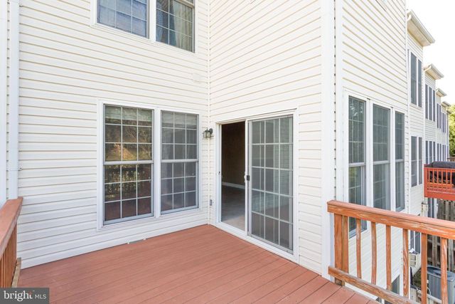 2462 TERRA COTTA CIR, Herndon, VA 20171