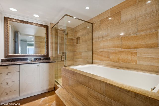 180 E PEARSON Street 5906, Chicago, IL 60611