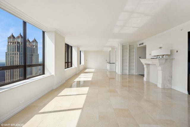180 E PEARSON Street 5906, Chicago, IL 60611