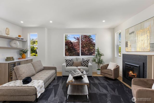 929 N 87th Street, Seattle, WA 98103
