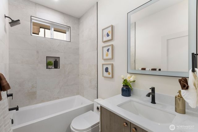 929 N 87th Street, Seattle, WA 98103